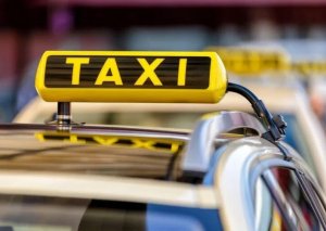 Bakıda sərnişin taksi sürücüsünün pulunu oğurladı