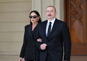 İlham Əliyev və xanımından keçmiş prezidentə başsağlığı