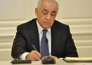 Baş nazir Əli Əsədov qərar İMZALADI