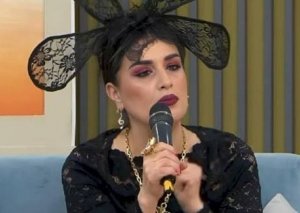 Elza Seyidcahandan fəxri ad istəyən həmkarlarına irad