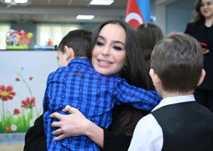 Leyla Əliyeva Tiranada uşaq evində -
