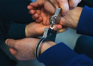 Saytlardan birinin paylaşımında əxlaqsız ifadələr işlətdi -