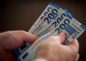 Nazirdən Azərbaycanda maaş artımı ilə bağlı AÇIQLAMA