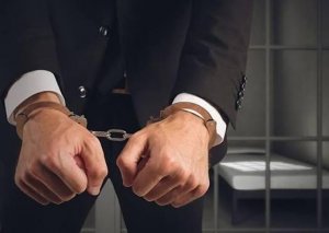 Dövlət Xidmətinin 8 vəzifəli şəxsi həbs edildi