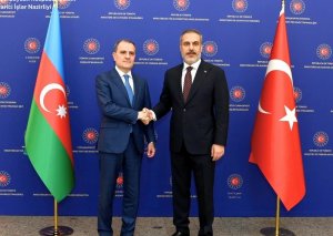 SON DƏQİQƏ! Ceyhun Bayramov Hakan Fidanla danışdı