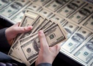 Bu gün 8 banka cəmi 2,9 milyon dollar satıldı VALYUTA HƏRRACI