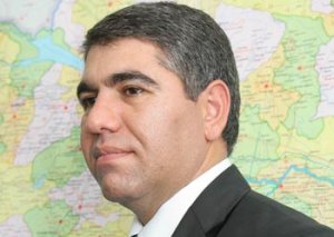 İqtisadçı benzinin qiyməti ilə bağlı sualları -