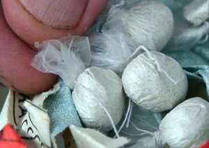 Azərbaycanlı polis mayoru heroinlə tutuldu