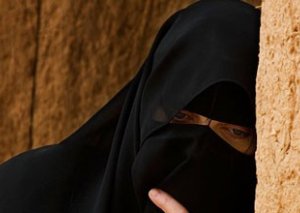 Yeni hicab qanunu rədd olundu