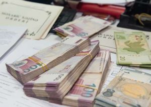 Manat güclənir, amma çıxış yolu bu deyil...