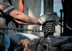 Neft kəskin ucuzlaşdı