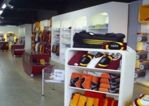 Bakıda milyonluq obyekt batdı