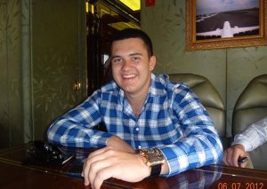 Azərbaycanlı milyarderin oğlu mühəndis işləyir