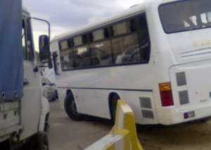 Bakıda sərnişin avtobusu qəzaya uğradı