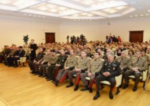 "FHN polkovniki" 6050 manat rüşvət aldı