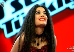 "O səs Türkiyə"də Hadisə həmyerlimizi seçdi