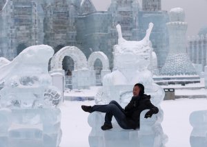 Bu sərgiyə 150 min kubmetr qar işlədildi