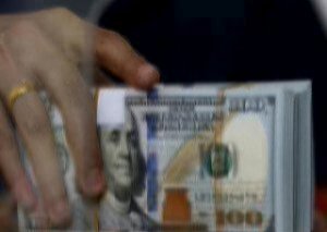 Dollar bu gün neçəyədir?