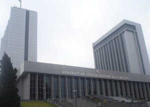 Deputatlar qış tətilini harada və necə keçirir?