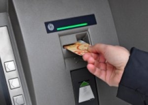 Azərbaycanda hər 3,7 min nəfərə bir bankomat