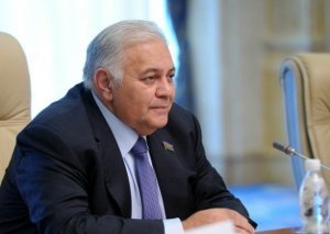 Oqtay Əsədov yeni büdcəni qiymətləndirdi