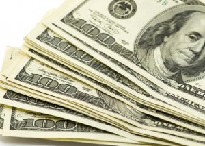 “Qara bazar”da niyə dollar qıtlığı yaranmır?
