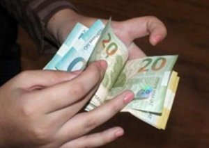 Minimum maaşla bağlı yeni xəbər...