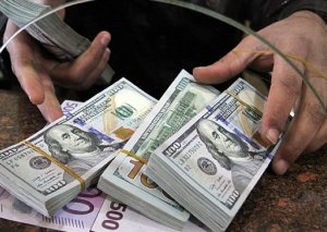 Okeanın o tayından verilən qərar Bakıda dollar qıtlığı yaradıb