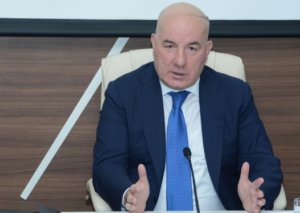 Elman Rüstəmov bank rəhbərlərini Mərkəzi Banka yığdı -