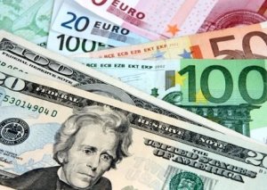 Makron dolları çökdürdü: Avro maksimuma yüksəldi