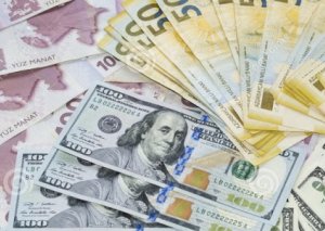 Dollar ucuzlaşdı -