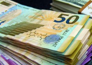 Dollar manata qarşı ucuzlaşdı