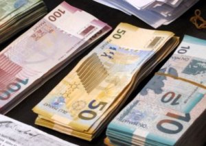 Banklardan 13 milyard manatdan çox kredit götürülüb