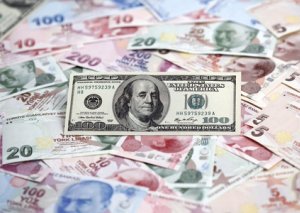 Türkiyədə dolların məzənnəsi 8 ay əvvəlki rekordu yeniləyib