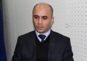 Ölkəyə xarici investisiya azalır, valyuta axını artır