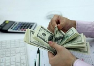 Dollar bu gün neçəyədir?