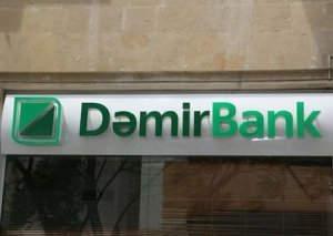 Bağlanan bankın müştəriləri təlaşda