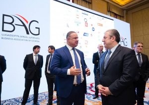 Şahin Mövsümov Gürcüstanın Baş naziri və Tbilisi meri ilə görüşdə iştirak edib