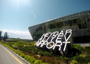 Heydər Əliyev Beynəlxalq Aeroportu 2018-ci ilin birinci rübü ərzində təxminən 900 min sərnişinə xidmət göstərib