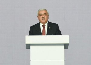 Rövnəq Abdullayev: Yeni açılan polipropilen zavodunda 500 nəfər daimi işlə təmin olunacaq