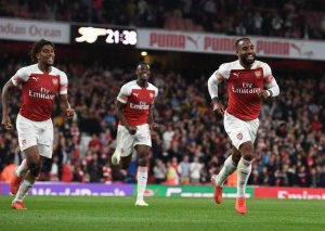 "Arsenal" növbəti mərhələdə