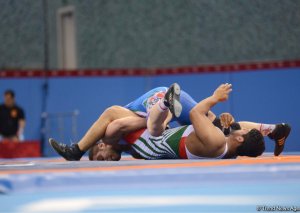 Güləşçilərimiz Dağıstanda sərbəst güləş üzrə turnirdə iki medal qazanıblar