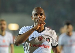 "Beşiktaş"ın futbolçusu İngiltərə klubunda - rəsmi