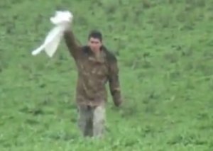 Azərbaycan tərəfinə keçən erməni əsgərin atası saxlanıldı