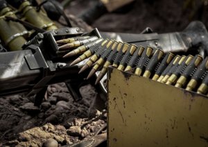 MN: Düşmən snayper tüfənglərindən atəş açdı