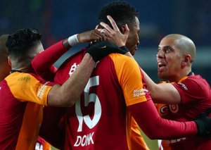 "Qalatasaray" 21 il sonra "Fənərbağça"nı səfərdə yendi