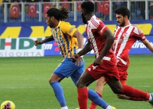 “Qalatasaray” evdə, “Sivasspor” səfərdə qalib gəlib