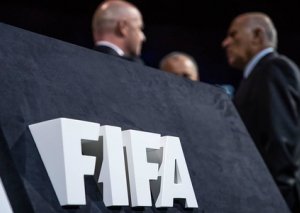 FIFA "Arsenal"ı transferlərə görə cərimələdi
