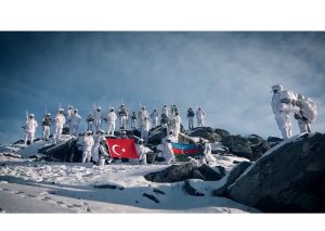 Türkiyə Müdafiə Nazirliyi “Qış təlimi-2021”-dən yeni görüntülər paylaşıb (VİDEO)