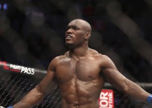 Amerikalı Kamaru Usman UFC çempionu titulunu qoruyub